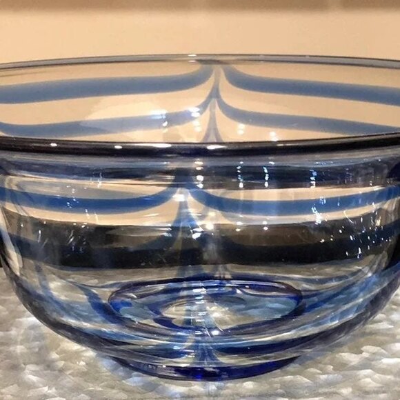 MMA METROPOLITAN MUSEUM OF ART BLOWN GLASS BOWL PORTUGAL BLUE SWIRL DESIGN 10.5 - Picture 2 of 7
